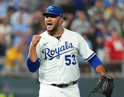 Carlos Estévez salva su 25; Johan Durán el 14