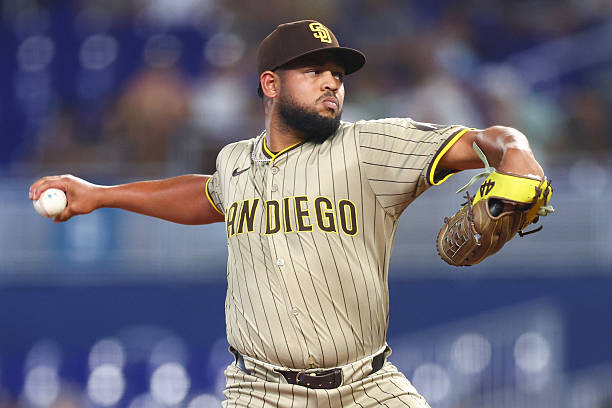 Sin ganador séptimo duelo de dominicanos