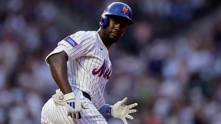 El bate y la voz de Ronny Mauricio  buscan llegar a los playoffs