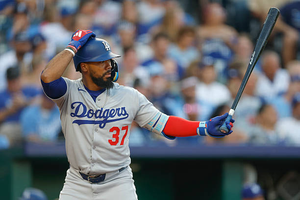 Se espera que Teoscar Hernández  regrese  el viernes