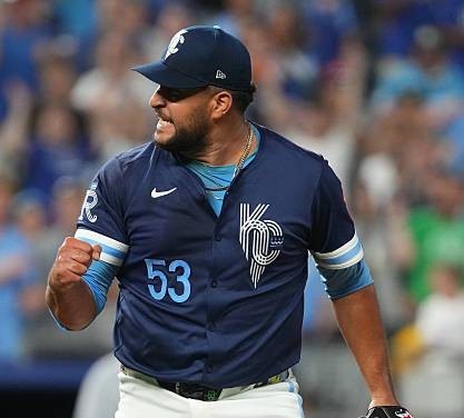 Carlos Estévez empató su marca personal de 31 salvados Carlos Estévez empató su marca personal de 31 salvados