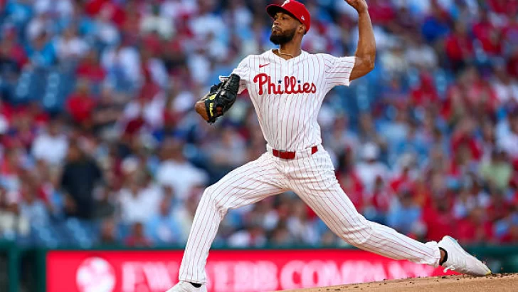 Cristopher Sánchez por tercera vez poncha doce