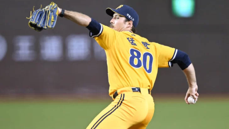 Contratan a Daniel Mengden, segundo importado 25-26