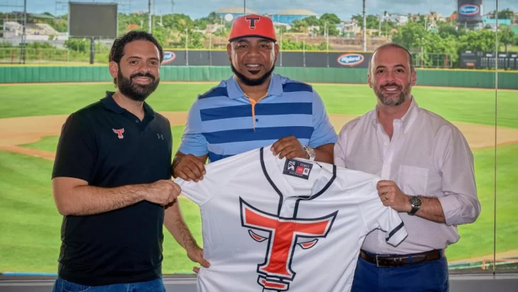 Designan a Edwin Encarnación asesor de Operaciones