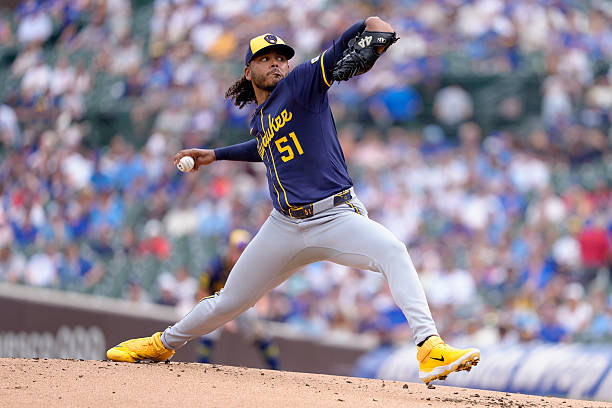 Freddy Peralta le pasa a Cutá y está a uno de Borbón