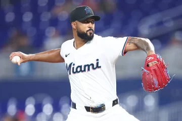 Sandy Alcántara logra su victoria 47