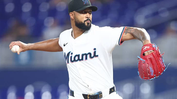 Sandy Alcántara logra su victoria 47