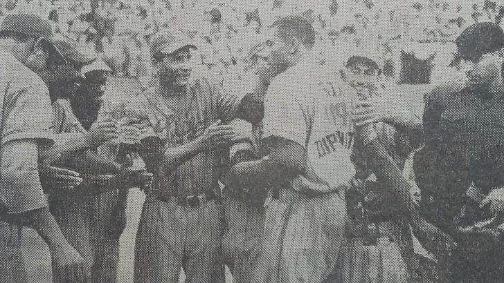 Alonzo Perry da hómer con los sacos llenos para dar campeonato a  Licey