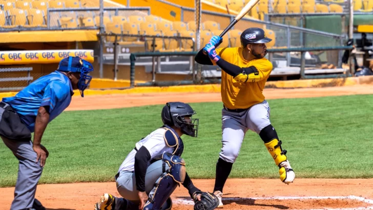 Siguen prácticas este lunes con juegos nocturnos.