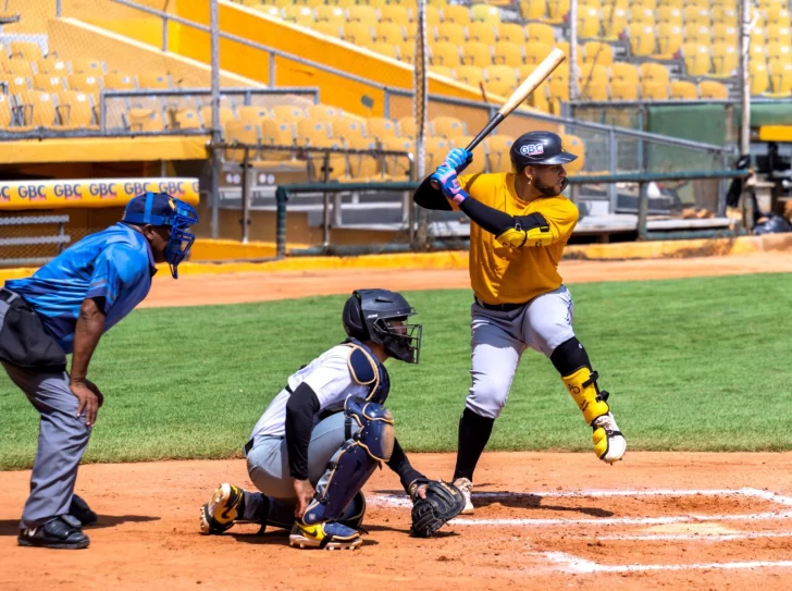 Siguen prácticas este lunes con juegos nocturnos.