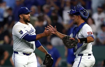 Carlos Estévez asegura su 41.er salvamento Carlos Estévez asegura su 41.er salvamento