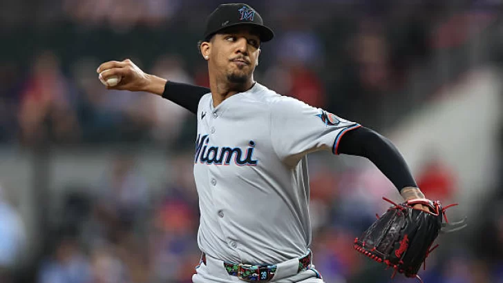 Eury Pérez abanicó a nueve en una salida corta