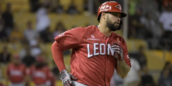 Gigantes firman al receptor Gary Sánchez