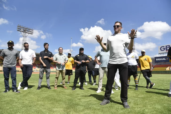 “Pipe” Urueta llegará en la primera semana de octubre “Pipe” Urueta llegará en la primera semana de octubre