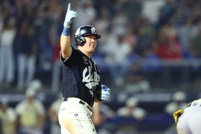 Josh Lester quinto importado de los Orientales