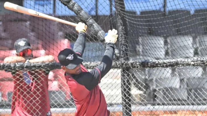 Leury García, Carlos Franco y Julio Carreras presentes