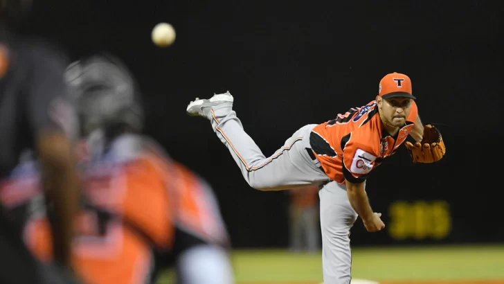 Contratan a Paolo Espino como importado