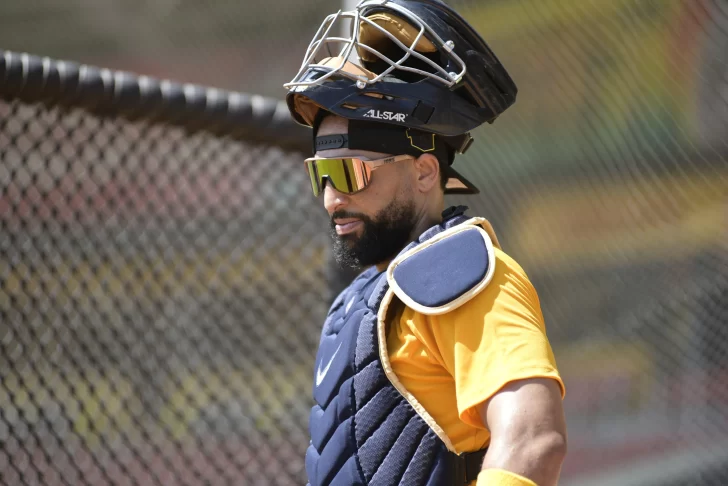 Webster Rivas atraído por la mística y en memoria de su abuelo.