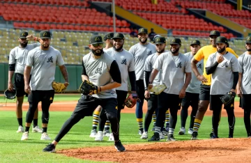 Reciben a diez nuevos jugadores