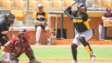 Águilas apabullan a los Gigantes Águilas apabullan a los Gigantes