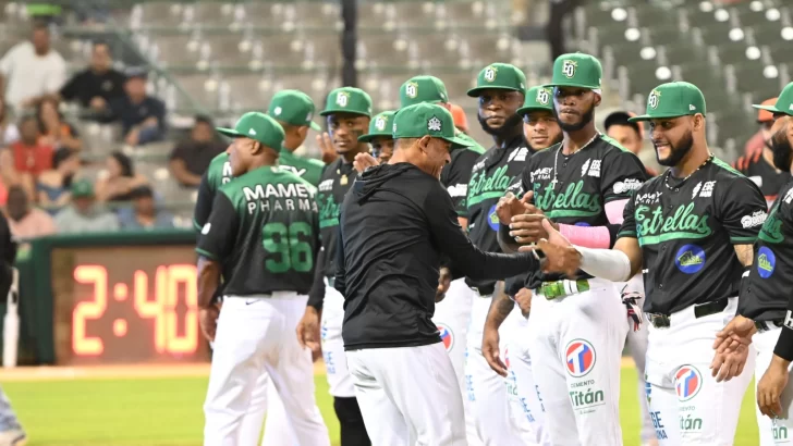 Rodolfo Castro remolca cinco en debut triunfal del torneo para Estrellas que ganaron 7-3 a Toros