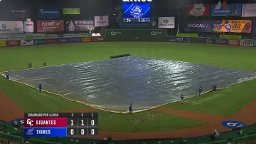 Lluvias vuelven a posponer juego entre Gigantes y Licey Lluvias vuelven a posponer juego entre Gigantes y Licey