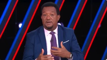 Pedro Martínez:  ‘Oye, mantén la frente en alto. Aprende de este error’”.