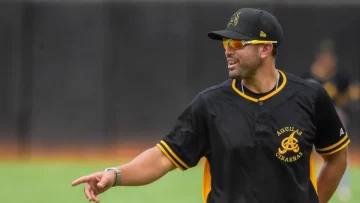 Reciben a su mánager Luis “Pipe” Urueta