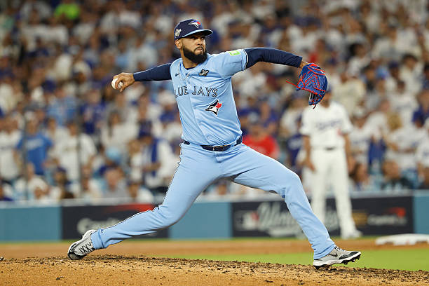 Seranthony-Dominguez-2