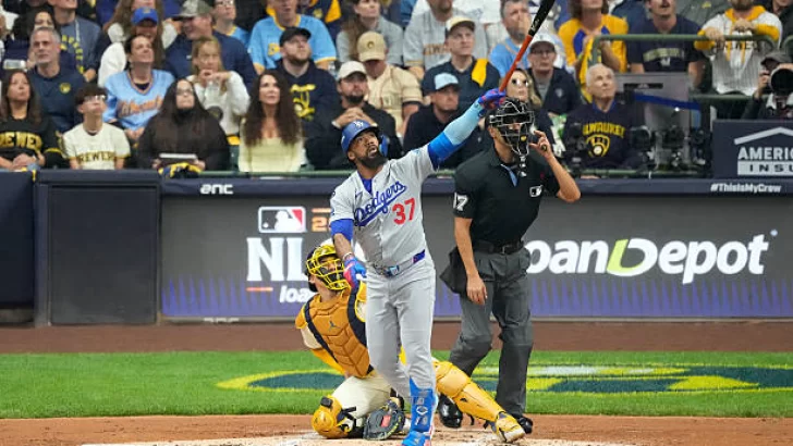 Castiga a los Cerveceros con otro jonrón clave