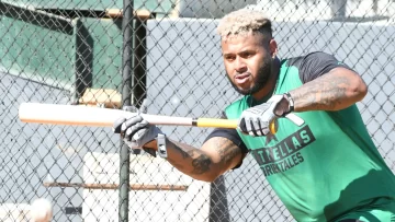 Nelson Velázquez asegura vino a josear