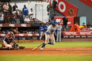 Licey se repone para extender el mal momento de los Gigantes al vencerlos 7-4