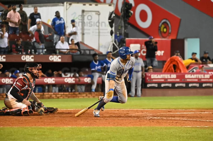 Licey se repone para extender el mal momento de los Gigantes al vencerlos 7-4