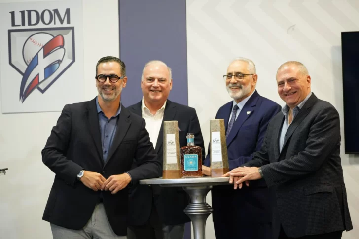 LIDOM presentó a Ron Ozama como su patrocinador oficial y del premio MVP de la Semana LIDOM presentó a Ron Ozama como su patrocinador oficial y del premio MVP de la Semana