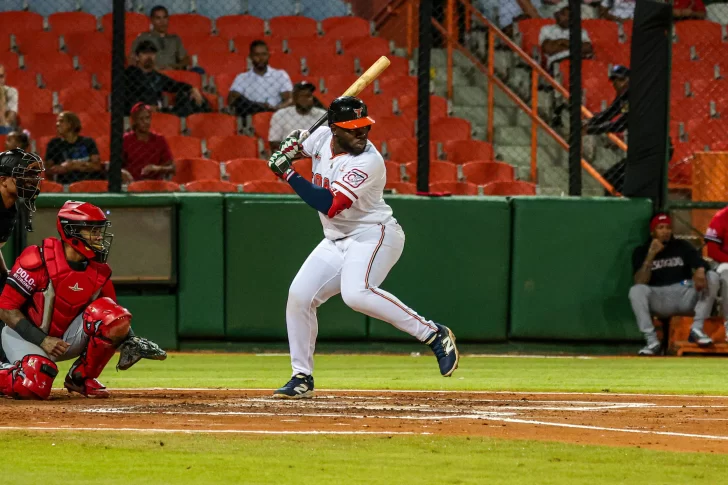 Noel y Jiménez disparan jonrones para guiar 3-2 a los Toros sobre los Leones