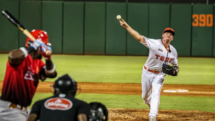 Toros suben al segundo lugar y desplazan a Leones