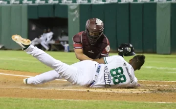 Esmil Rogers dirige tercer triunfo corrido de las Estrellas Esmil Rogers dirige tercer triunfo corrido de las Estrellas