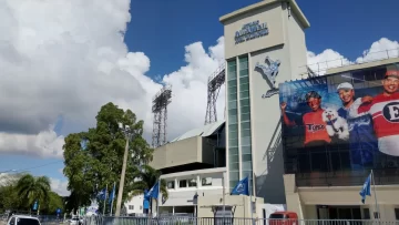 Toros dominan en cumpleaños del Licey