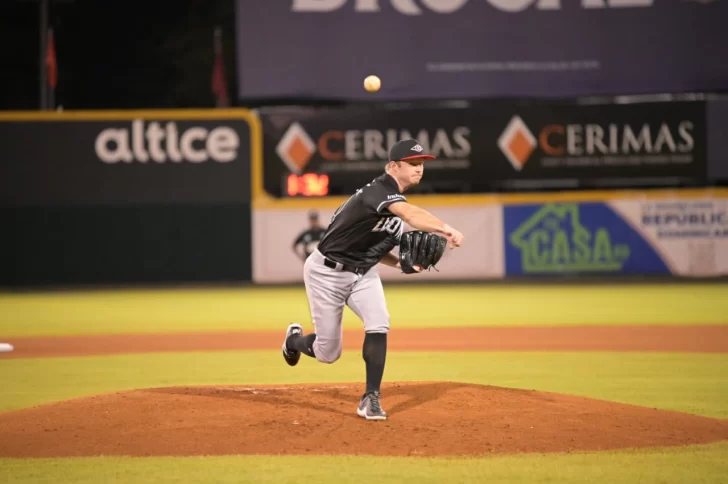 Leones se recuperan liderados por Cordero y  Gavin