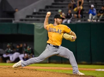 Las Águilas  ganan tercero en línea y se alejan en la cima