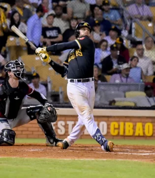 Las Águilas ganan segundo en línea y complican más a los Gigantes con triunfo 6-1