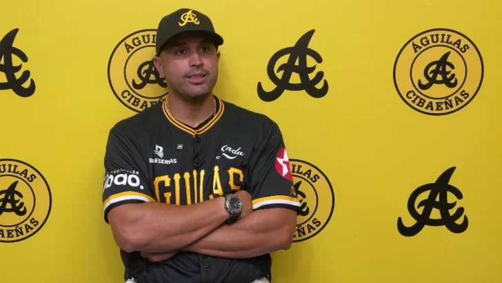 Luis Urueta por su triunfo 100 en Lidom