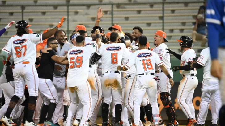 Toros vencen a Licey con cuatro empujadas de Muñoz