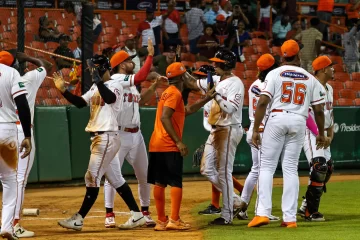 Toros, firmes en segundo, se imponen a las Estrellas para extender su racha