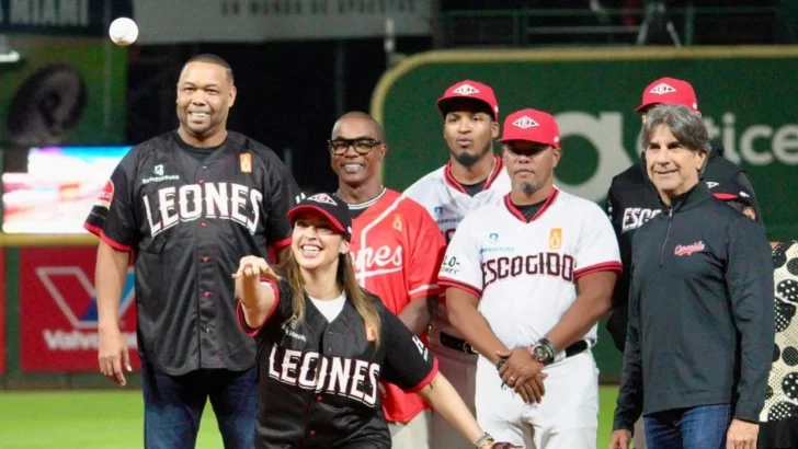 Un fiel escogidista, es homenajeado por los Leones