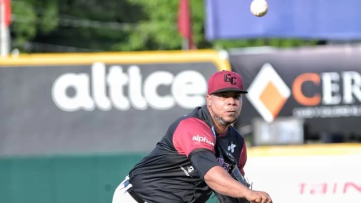 Los Gigantes ganan con buen pitcheo de Peralta