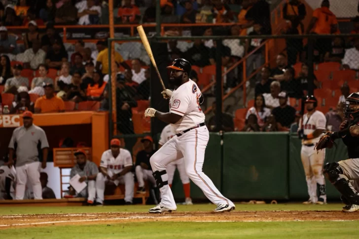 Hit decisivo de Sandber Pimentel  da triunfo  a los Toros