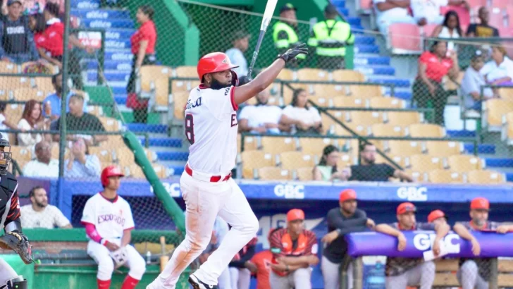 Cordero, Navarro y Maldonado guían paliza con tres jonrones