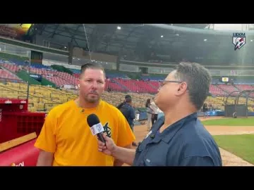 Entrevista a Yunesky Maya, coach de bullpen de las Águilas