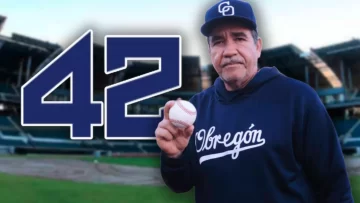 Yaquis inmortalizan a Eddie Díaz con el retiro del número 42 Yaquis inmortalizan a Eddie Díaz con el retiro del número 42